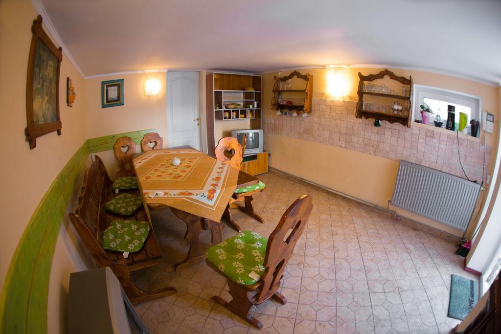 Pensiunea Kristin Braşov Kamer foto